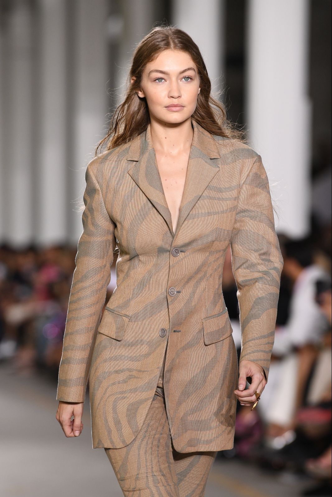 Gigi Hadid sosyal medya paylaşımı yüzünden davalık oldu 47